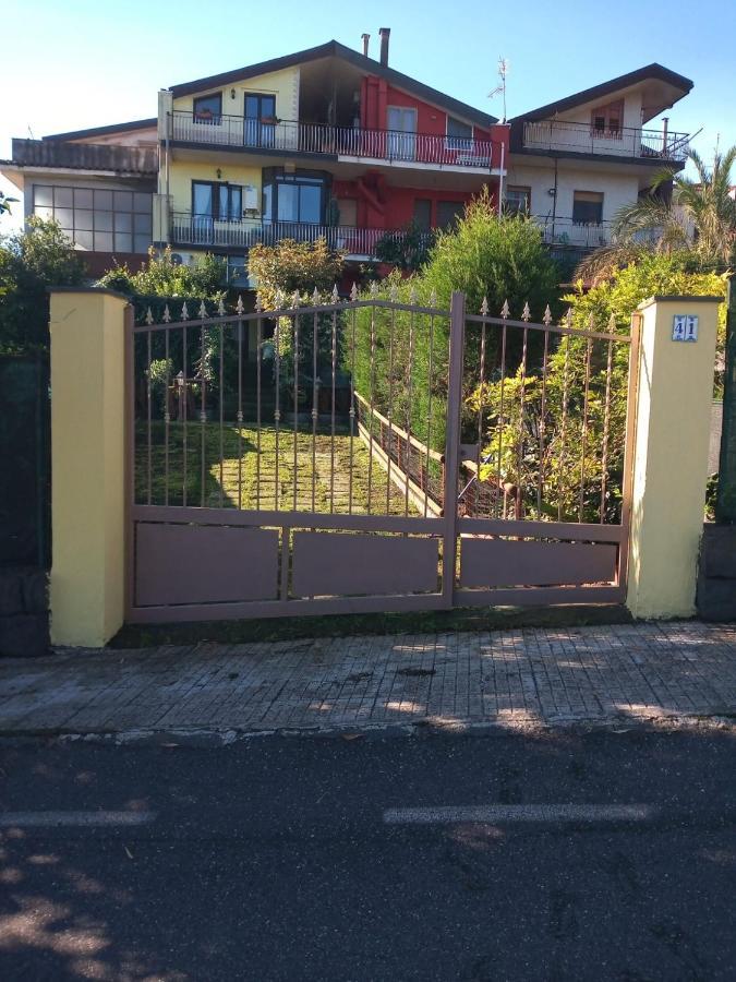 Loft Sotto Il Vulcano, Con Posto Auto Privato Zafferana Etnea Buitenkant foto