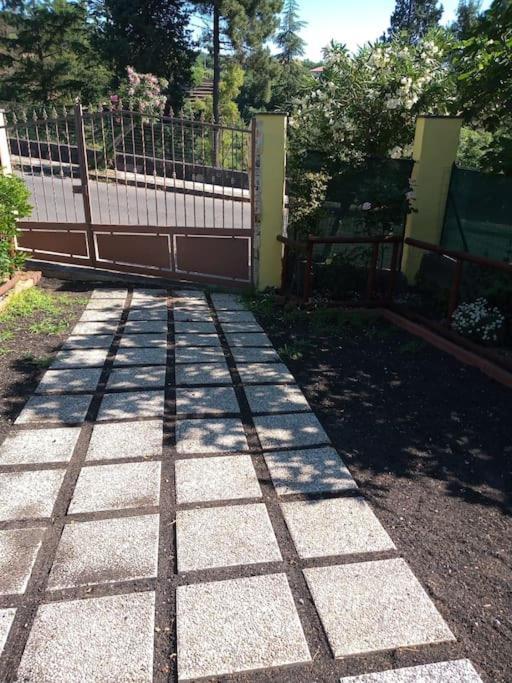 Loft Sotto Il Vulcano, Con Posto Auto Privato Zafferana Etnea Buitenkant foto